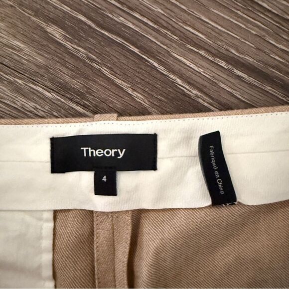 Theory Tailor Trouser in Sleek Flannel - Picture 2 of 7